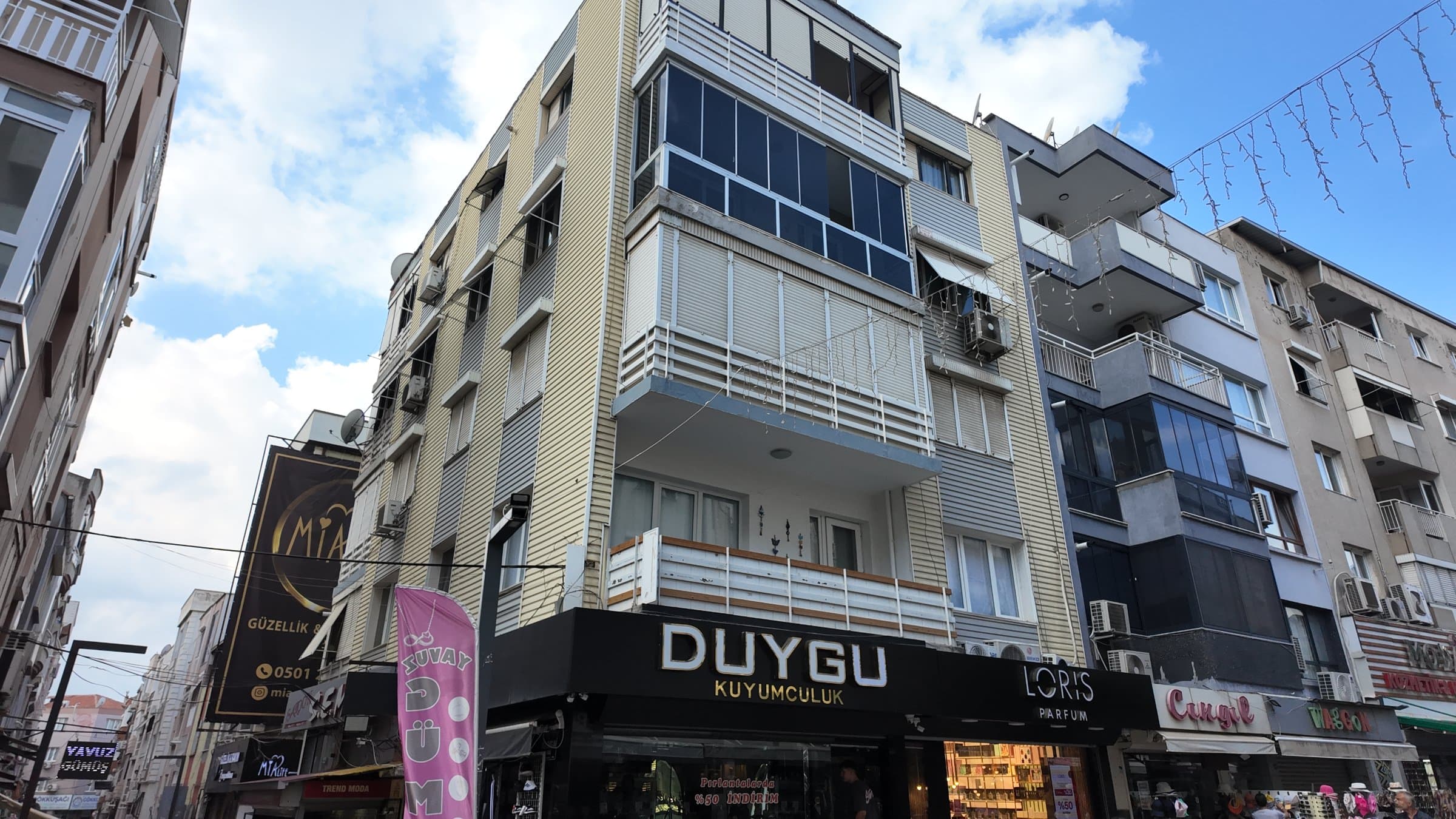 ŞİRİNYER FORBES SEVGİ YOLUNDA OFİSE UYGUN ŞİRİN BİR DAİRE